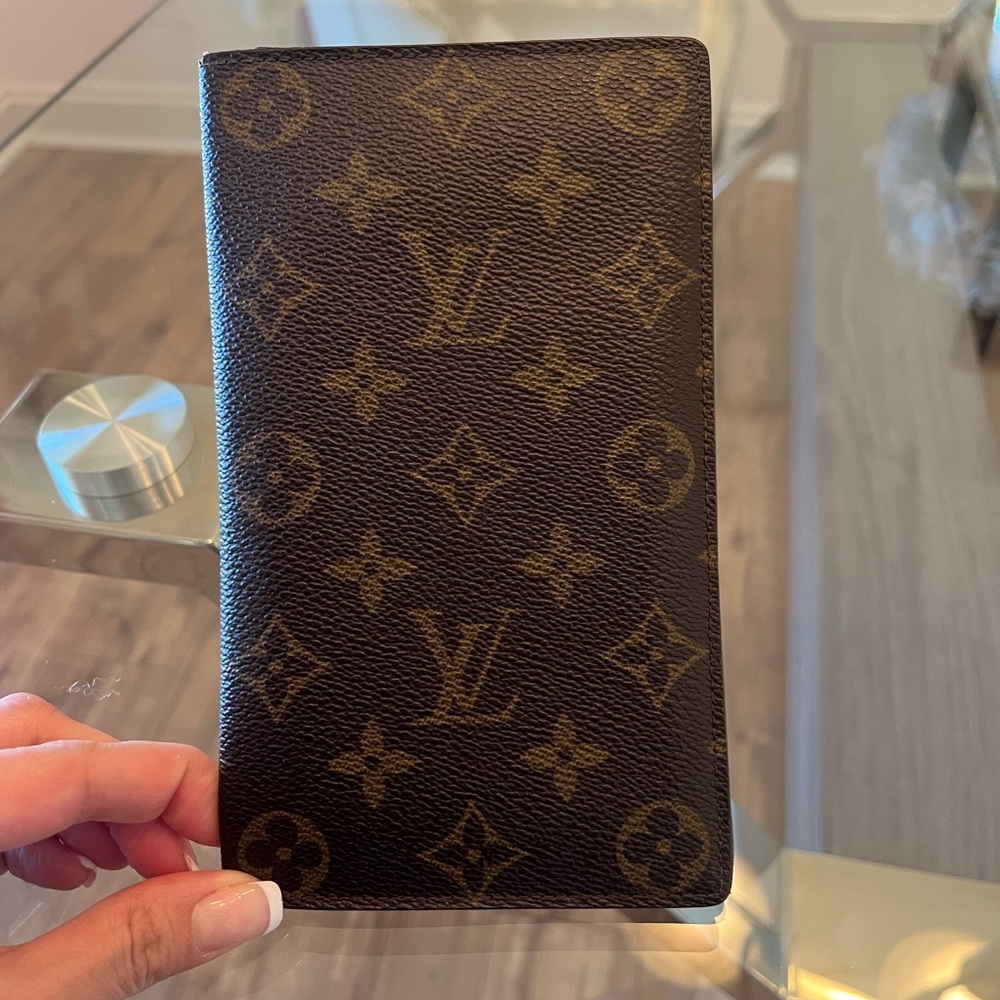 Authentic Louis Vuitton bi fold wallet